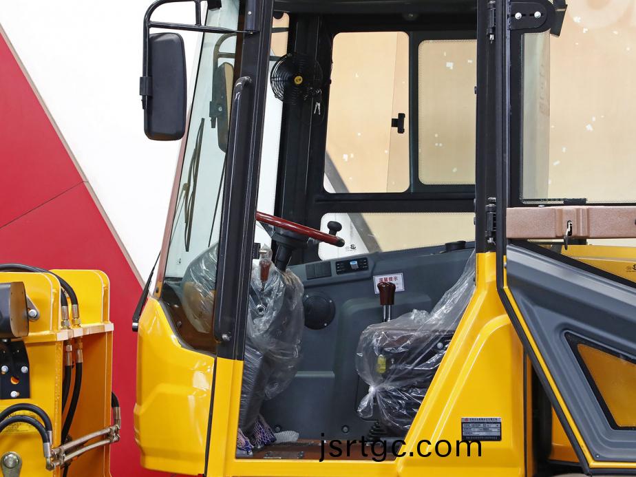 ZL920A全(quan)液(ye)壓(ya)裝(zhuang)載機(ji)