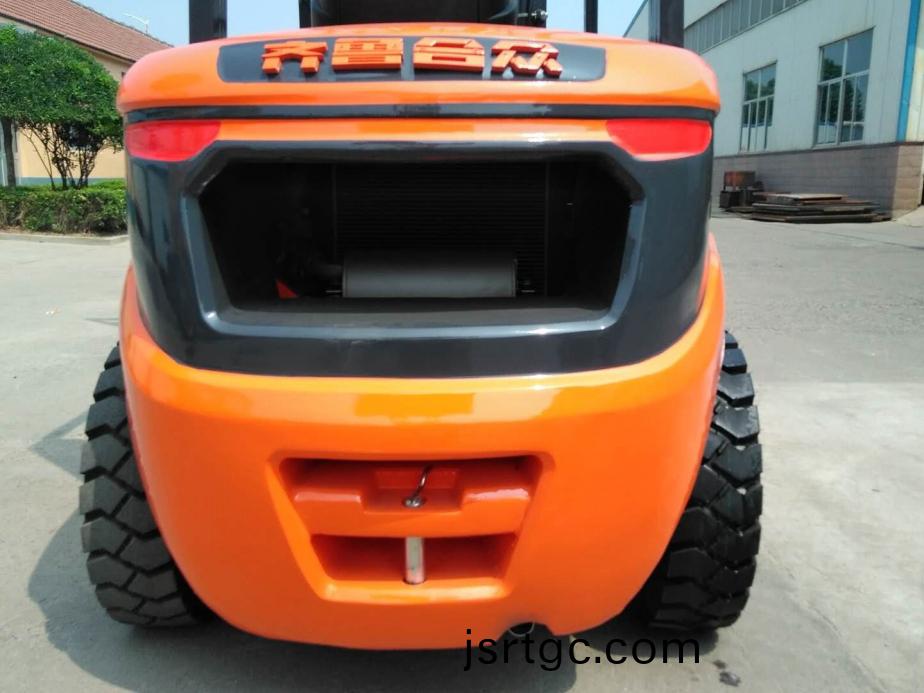 內(nei)燃(ran)叉(cha)車
